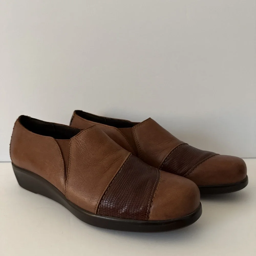 SAS Nora Slip On Loafer Wedge Shoes Brown Leather Womens Size 10.5 N Comfort New